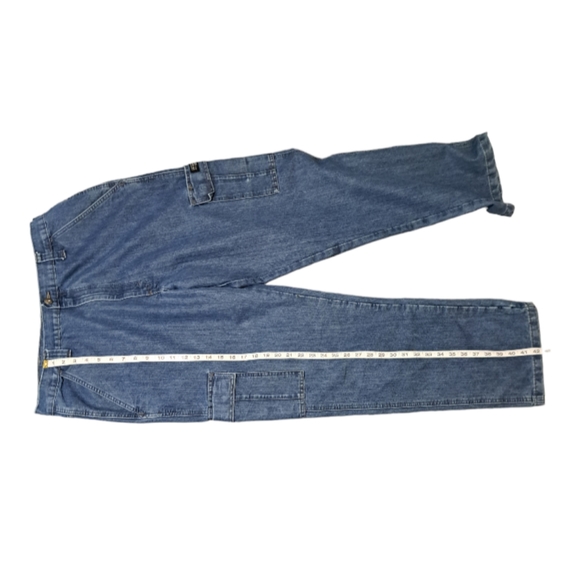 Wrangler Men's Jeans #70LGWDS Relaxed Cargo Size 36x32 Medium Stonewash Denim - Picture 13 of 14